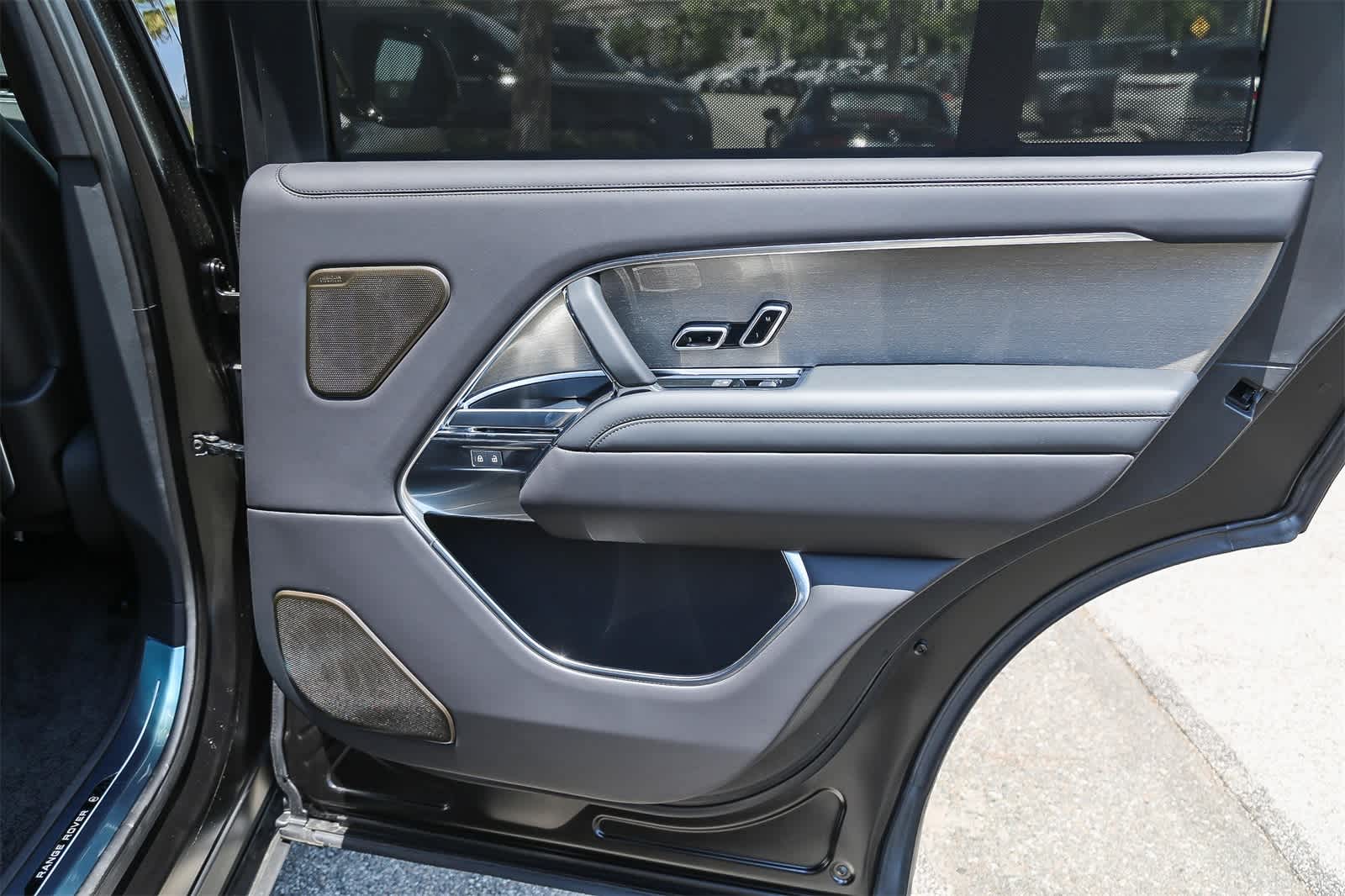 Thumbnail: 2025 Land Rover Range Rover - 21