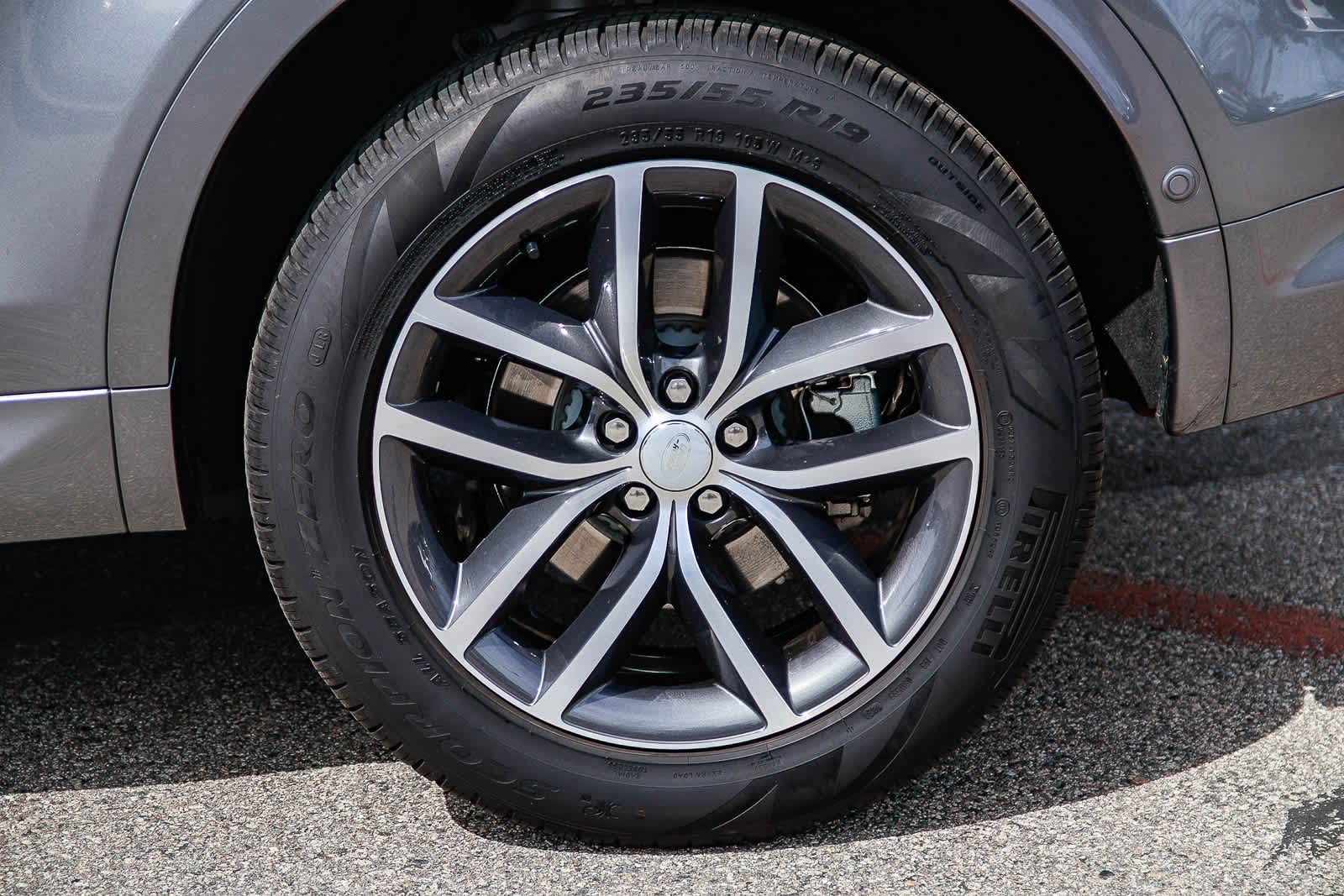 Thumbnail: 2025 Land Rover Discovery Sport - 7