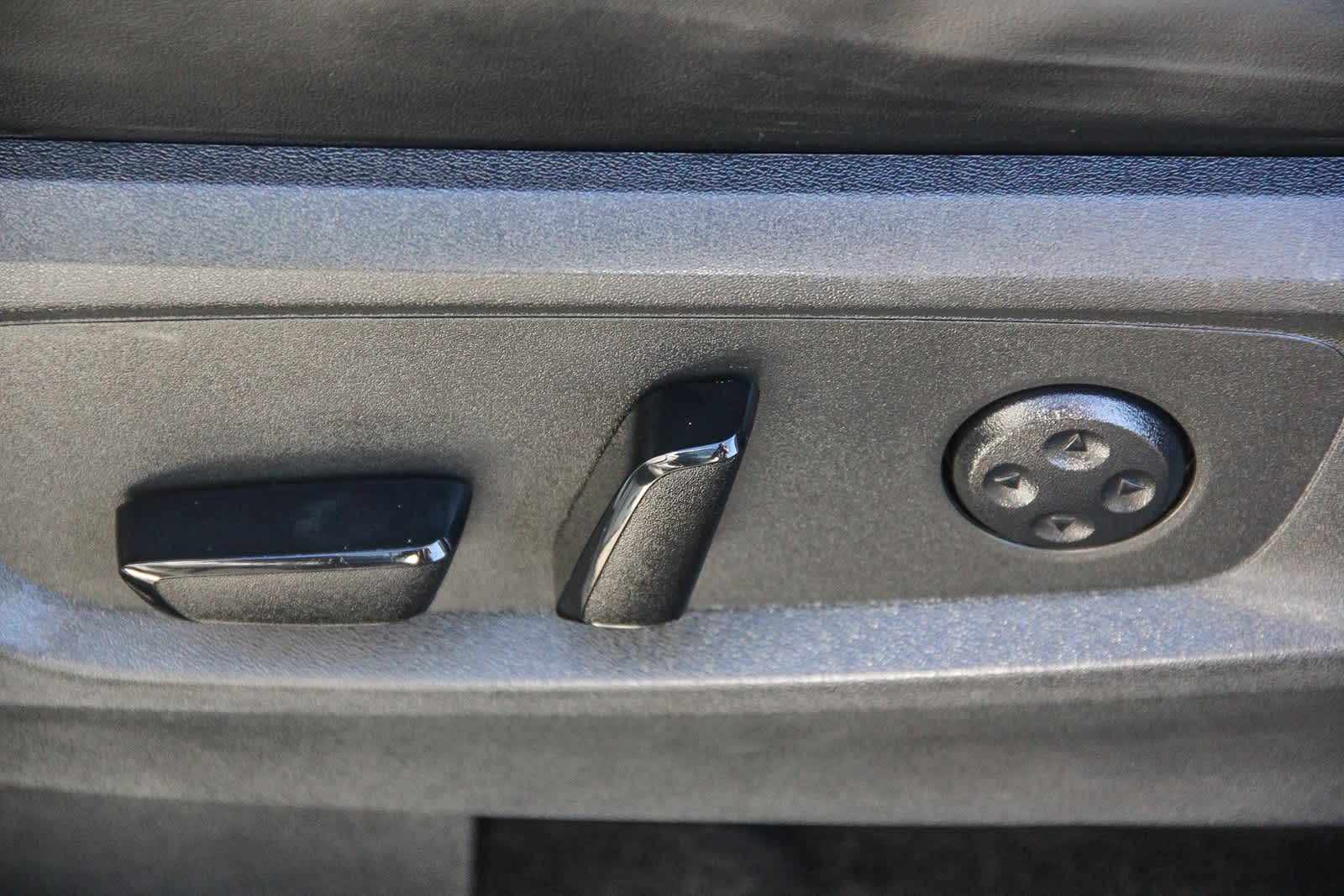 Thumbnail: 2023 INFINITI QX60 - 19