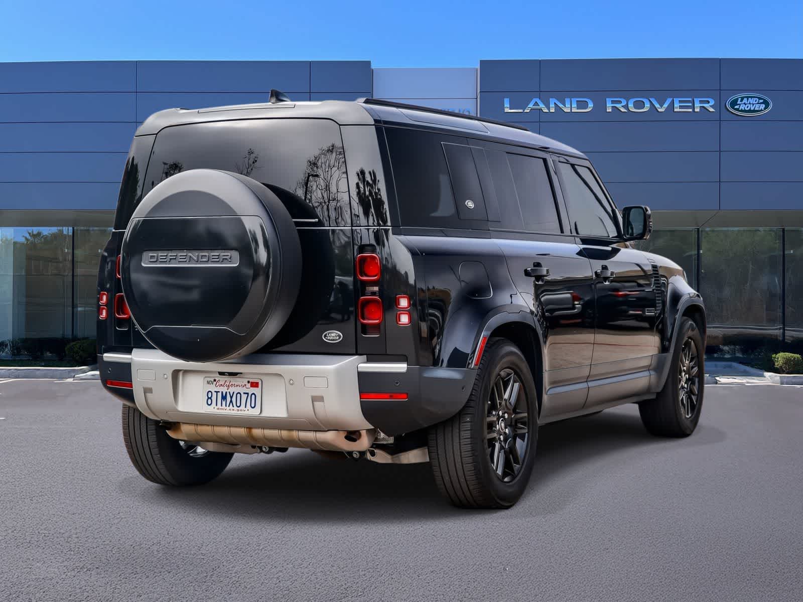 Thumbnail: 2020 Land Rover Defender - 4