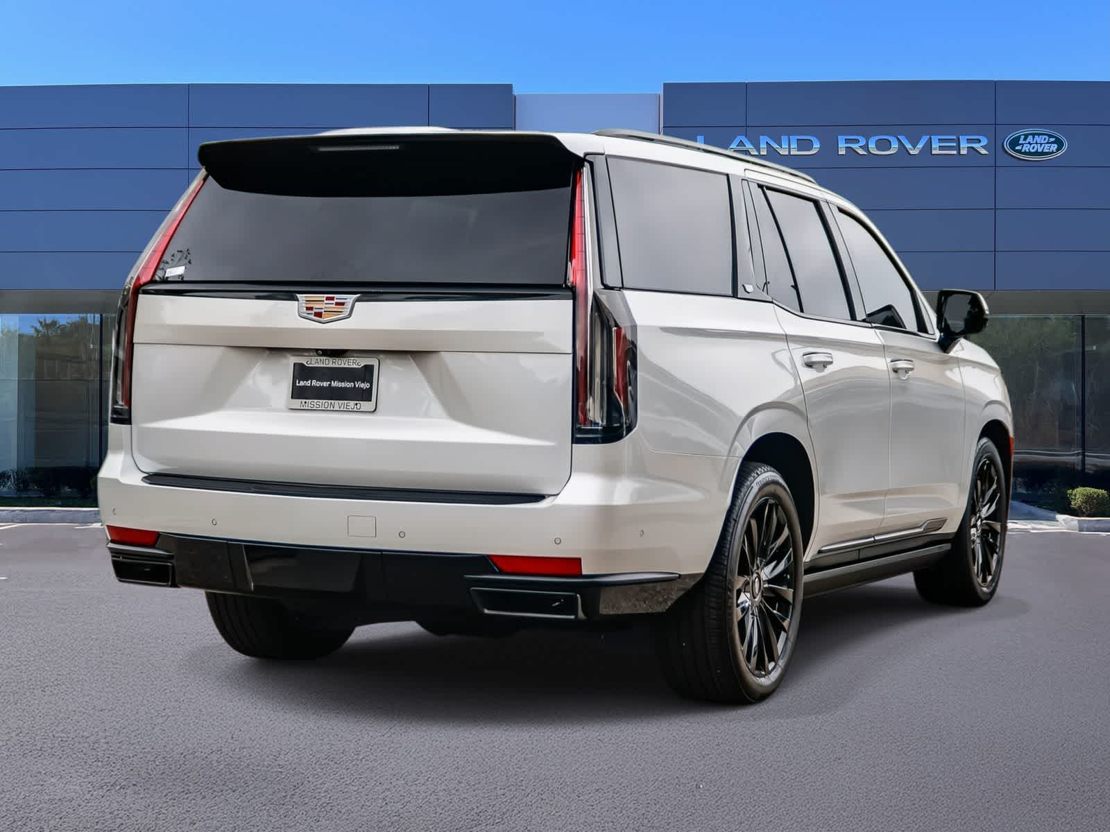 Thumbnail: 2022 Cadillac Escalade - 3