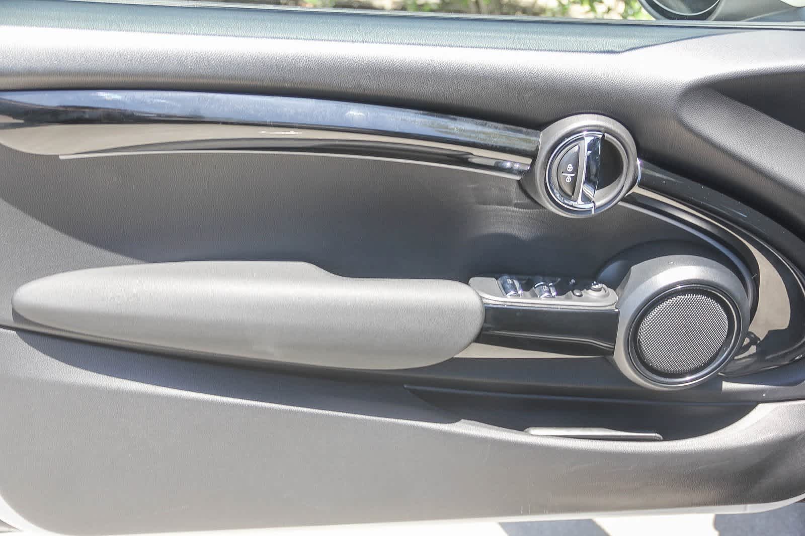 Thumbnail: 2024 MINI Cooper Convertible - 13