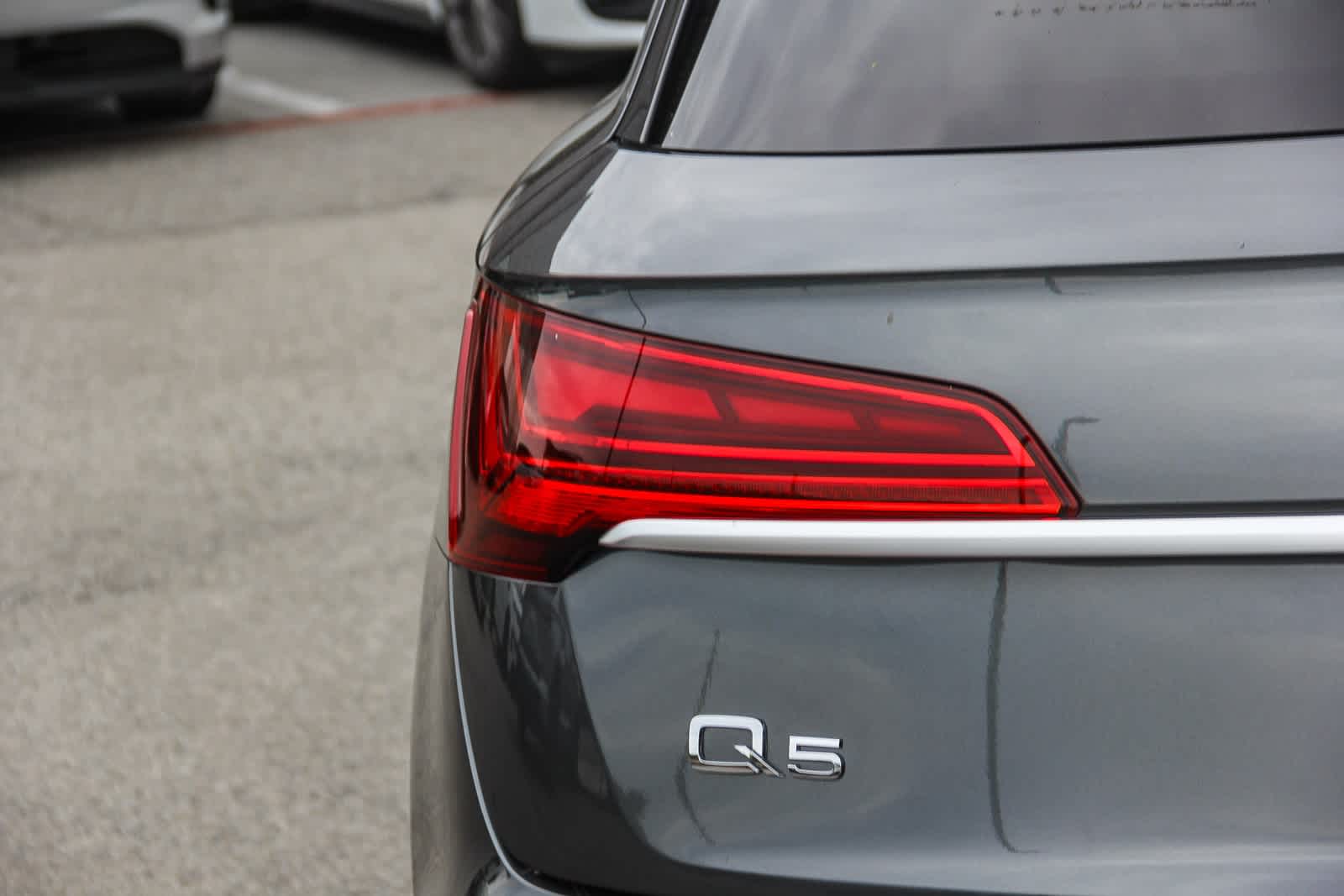 Thumbnail: 2023 Audi Q5 - 8