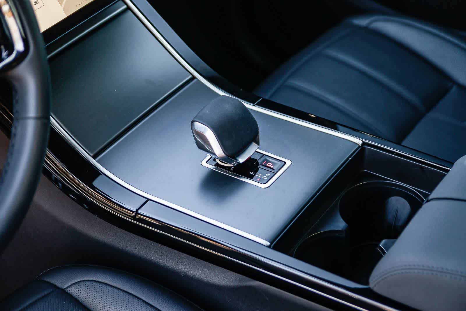 Thumbnail: 2026 Land Rover Range Rover Evoque - 20