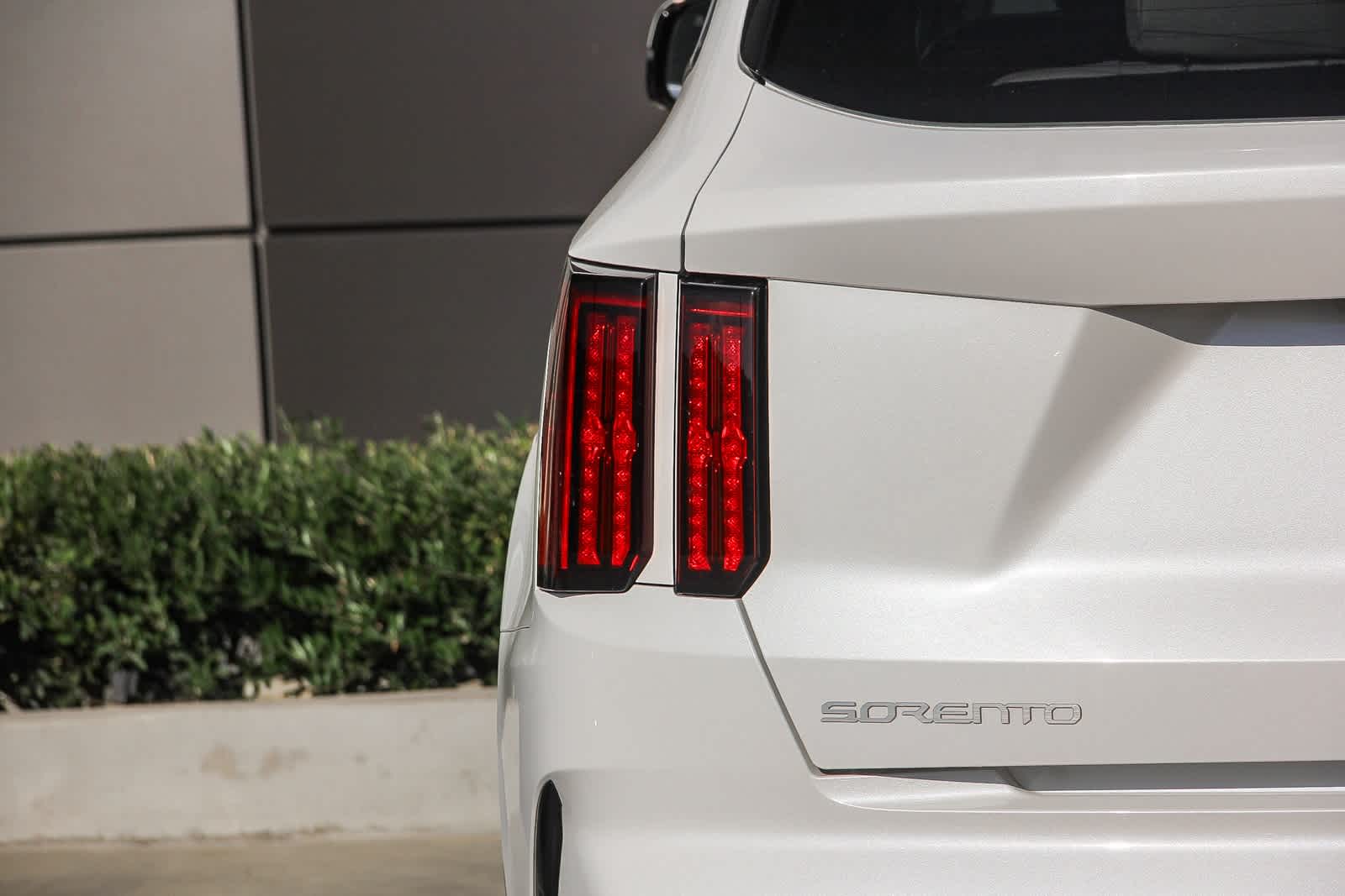 Thumbnail: 2023 Kia Sorento - 6