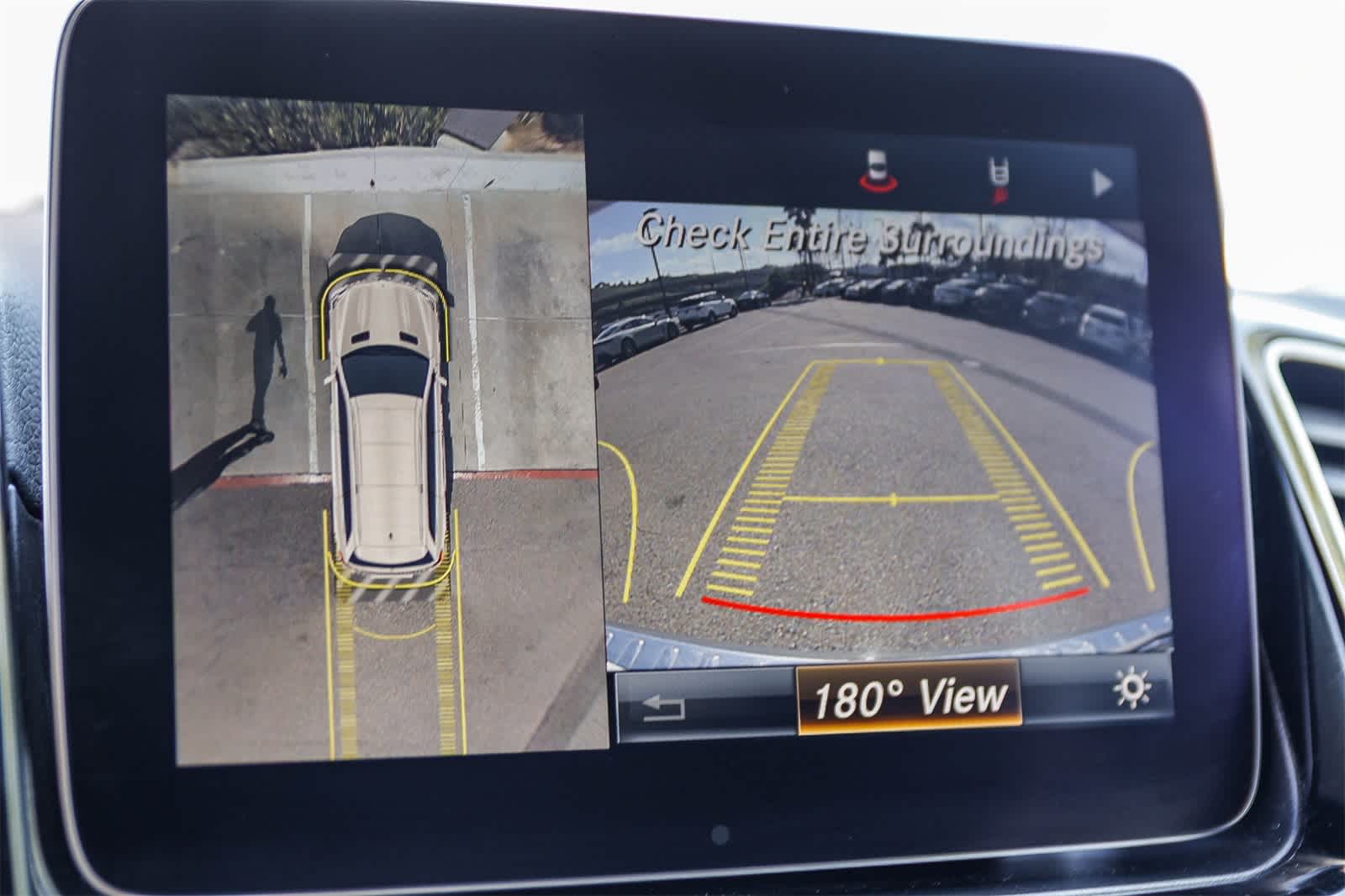 Thumbnail: 2017 Mercedes-Benz GLS - 26