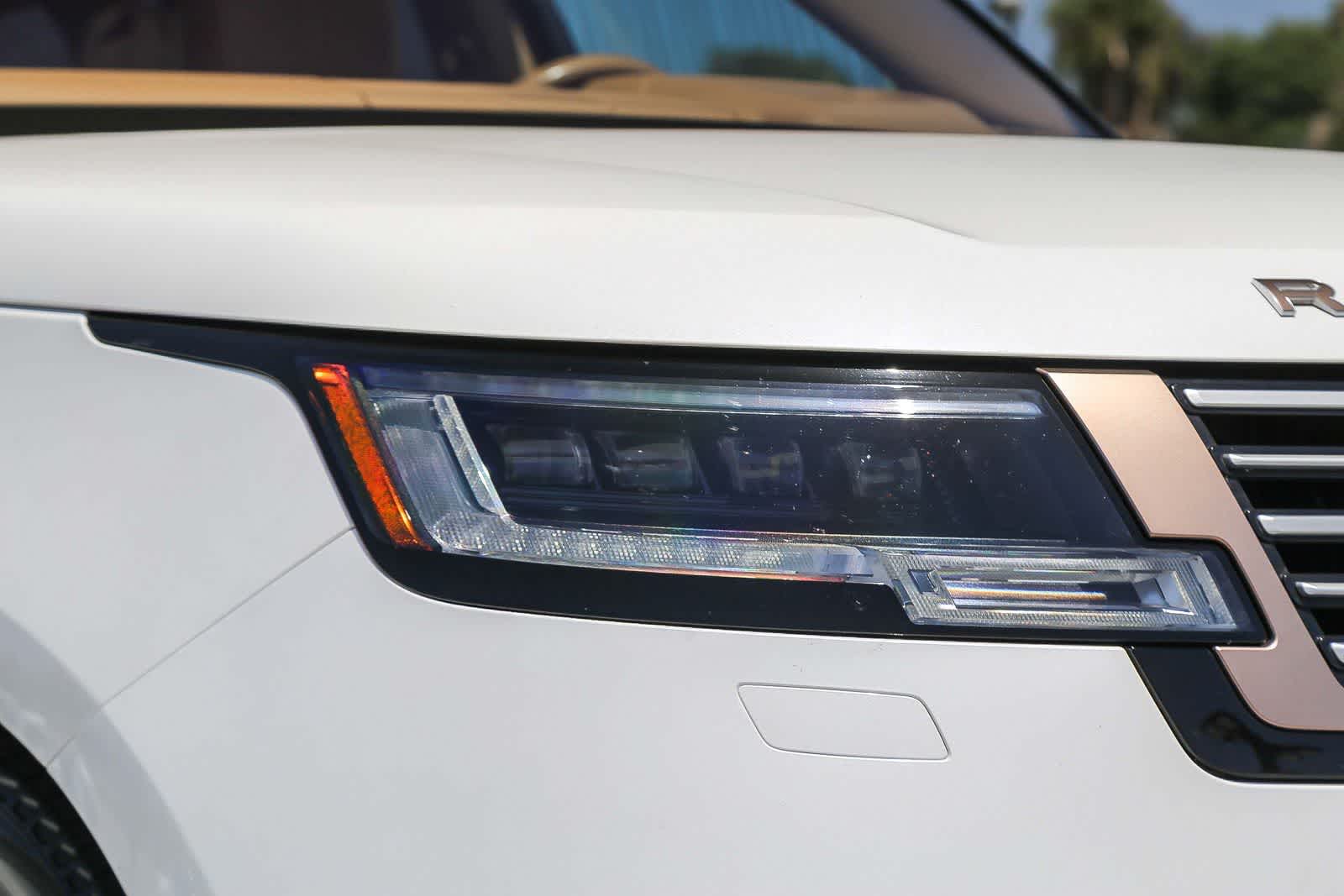 Thumbnail: 2023 Land Rover Range Rover - 11