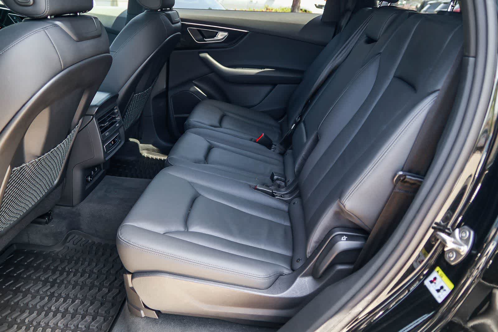 Thumbnail: 2022 Audi Q7 - 14