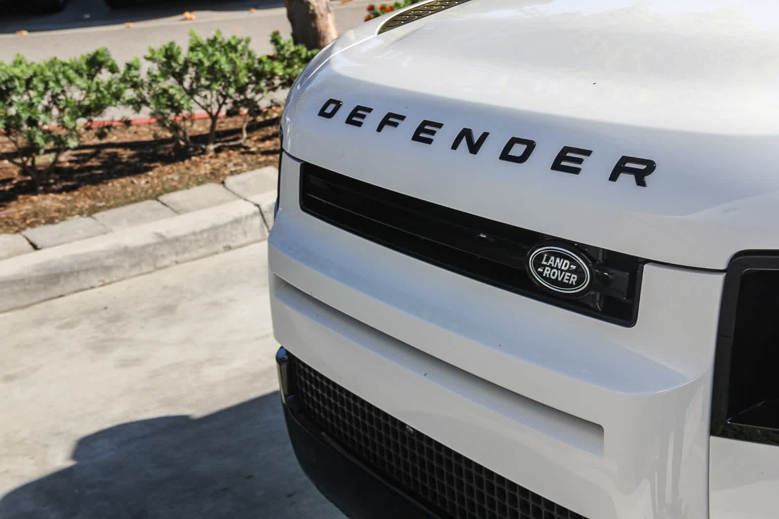 Thumbnail: 2026 Land Rover Defender - 11