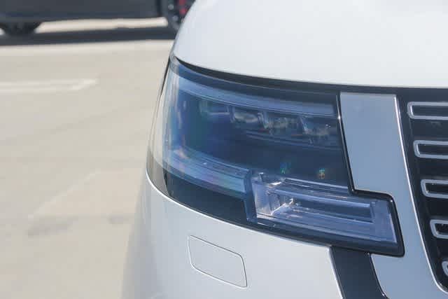 Thumbnail: 2025 Land Rover Range Rover - 8