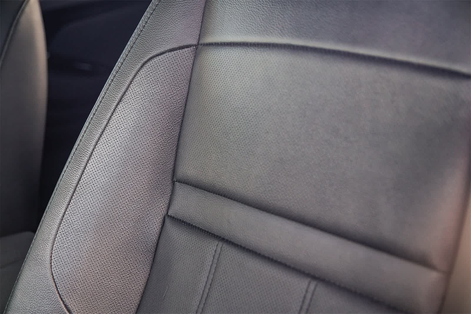 Thumbnail: 2025 Land Rover Range Rover Evoque - 25