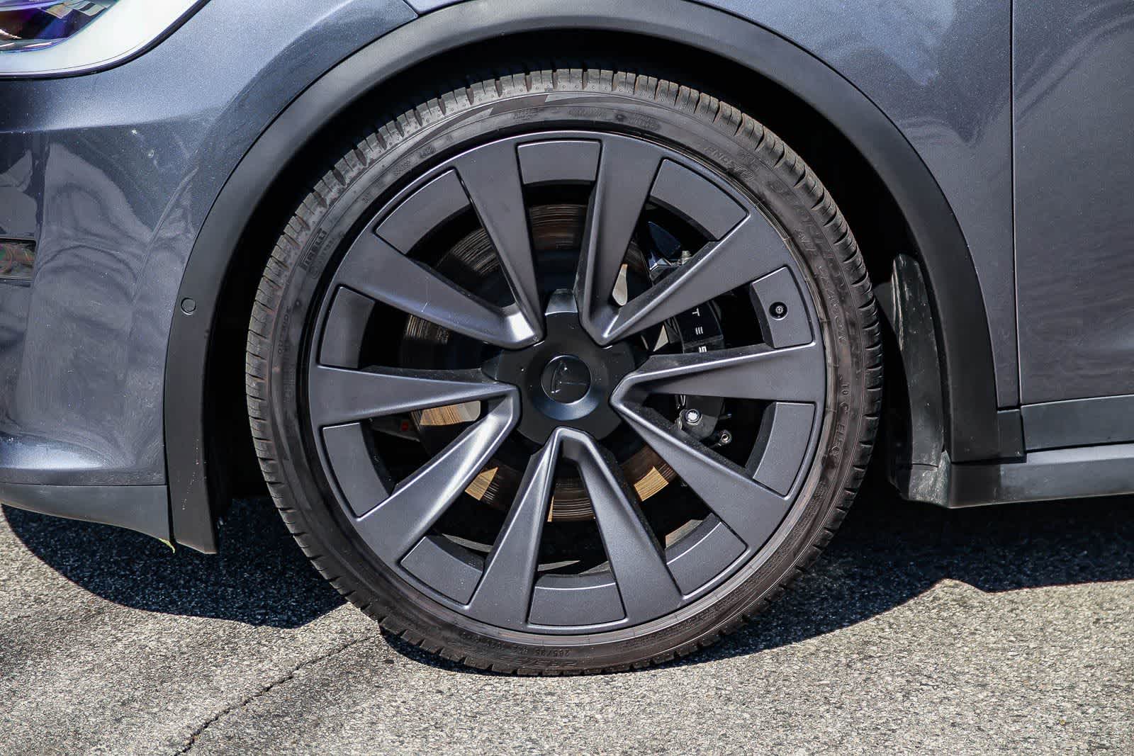 Thumbnail: 2023 Tesla Model X - 9