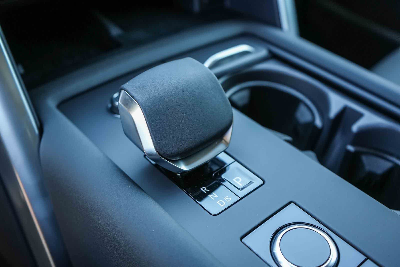 Thumbnail: 2026 Land Rover Discovery - 17