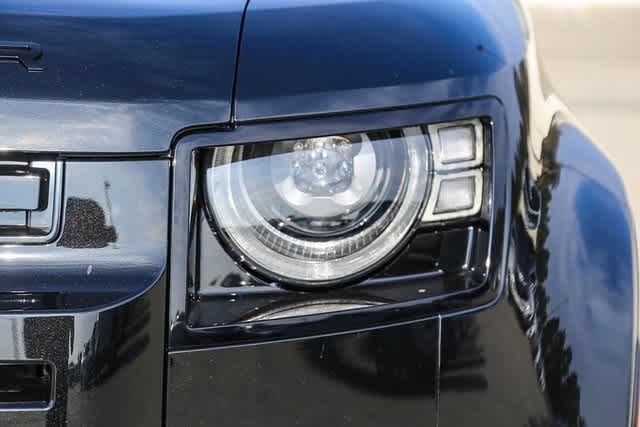 Thumbnail: 2025 Land Rover Defender - 10