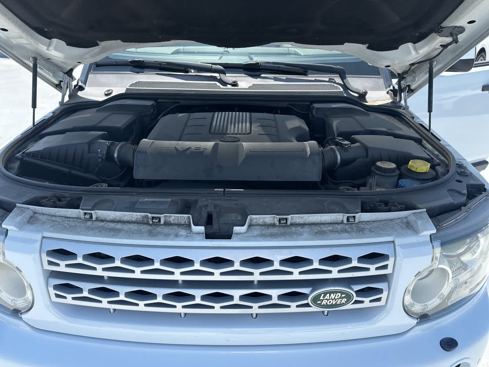 Thumbnail: 2013 Land Rover LR4 - 14