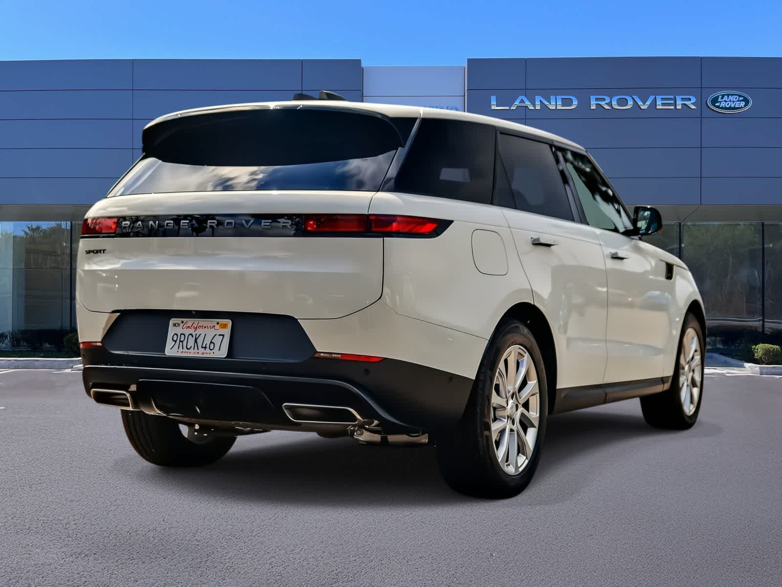 Thumbnail: 2025 Land Rover Range Rover Sport - 4