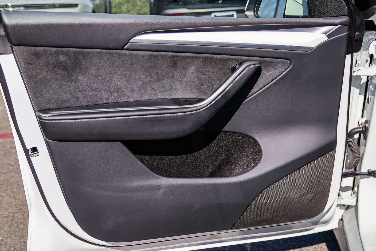 Thumbnail: 2023 Tesla Model Y - 21