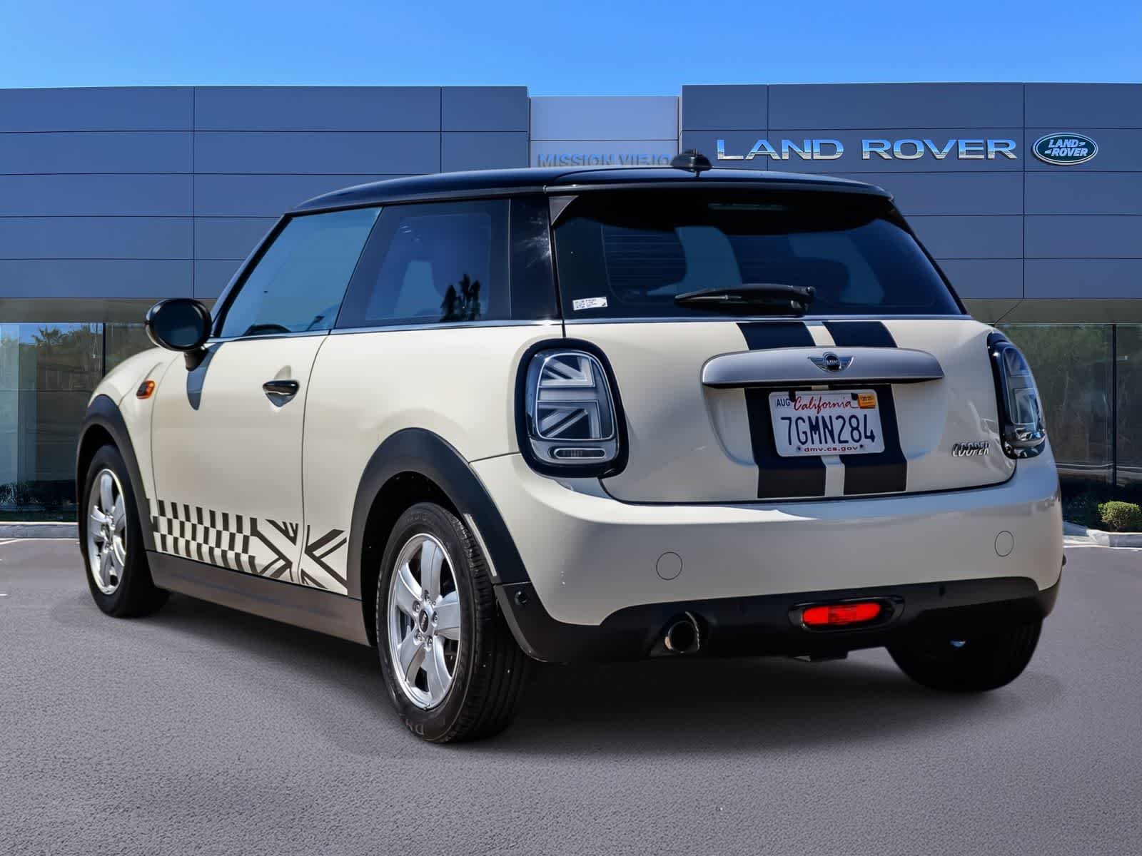 Thumbnail: 2014 MINI Cooper Hardtop - 6