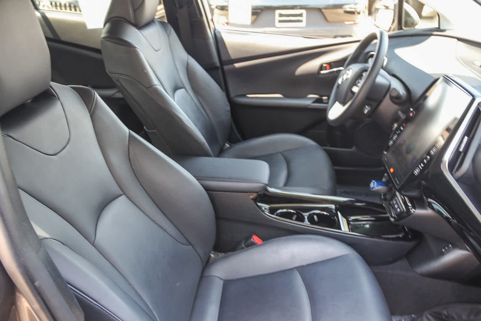 Thumbnail: 2019 Toyota Prius Prime - 21