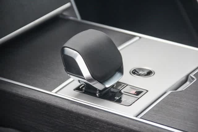 Thumbnail: 2025 Land Rover Range Rover - 19