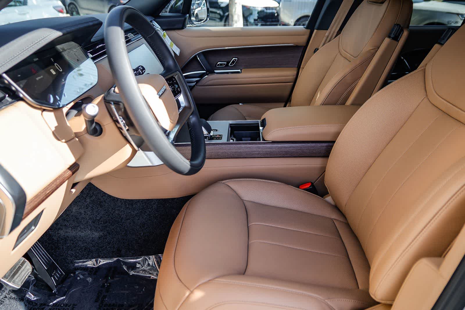 Thumbnail: 2026 Land Rover Range Rover - 10