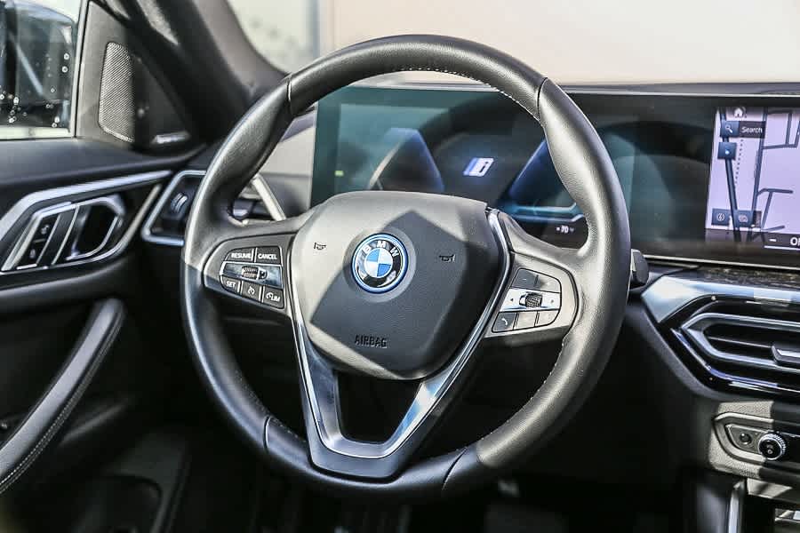 Thumbnail: 2022 BMW i4 - 15