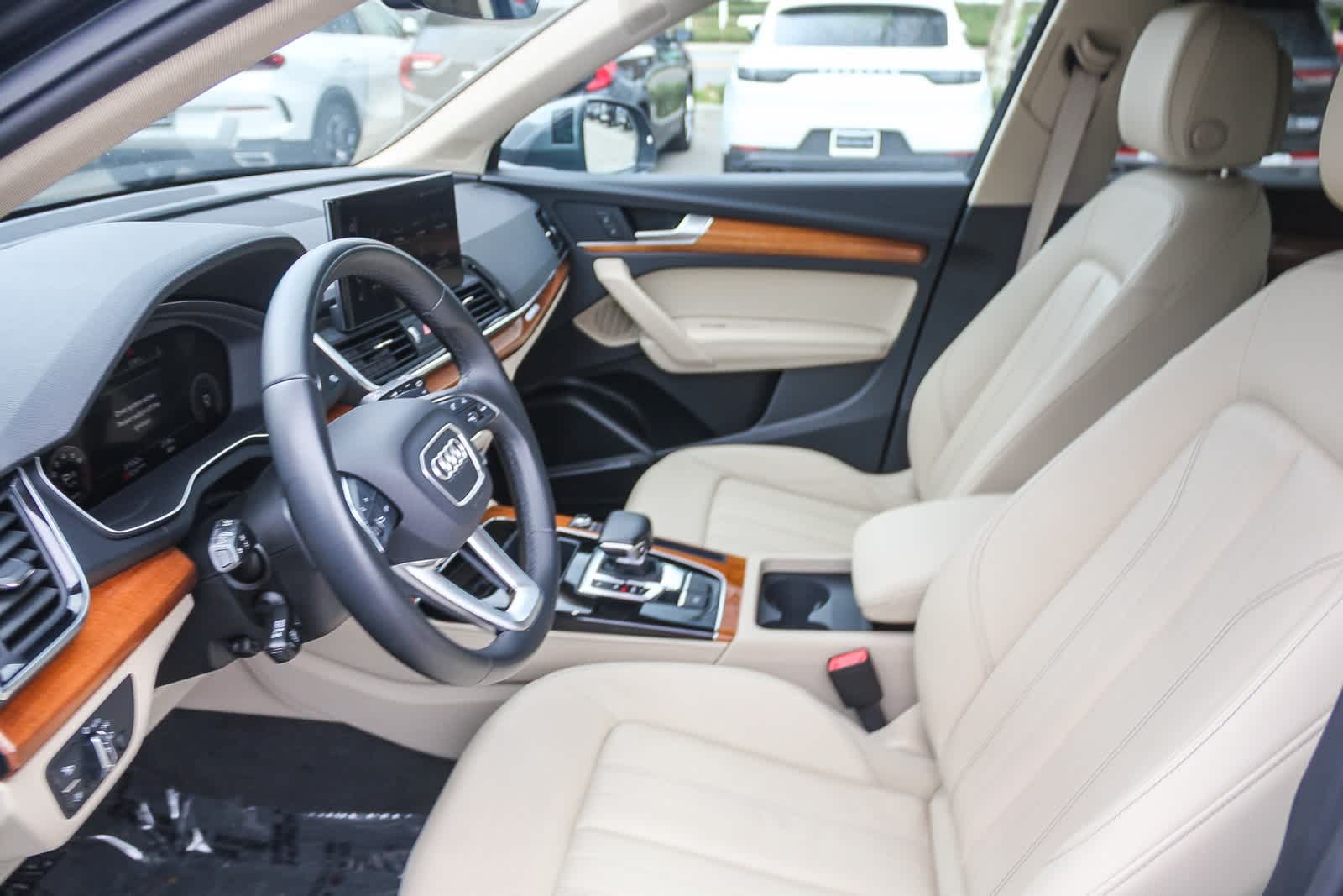 Thumbnail: 2023 Audi Q5 - 22