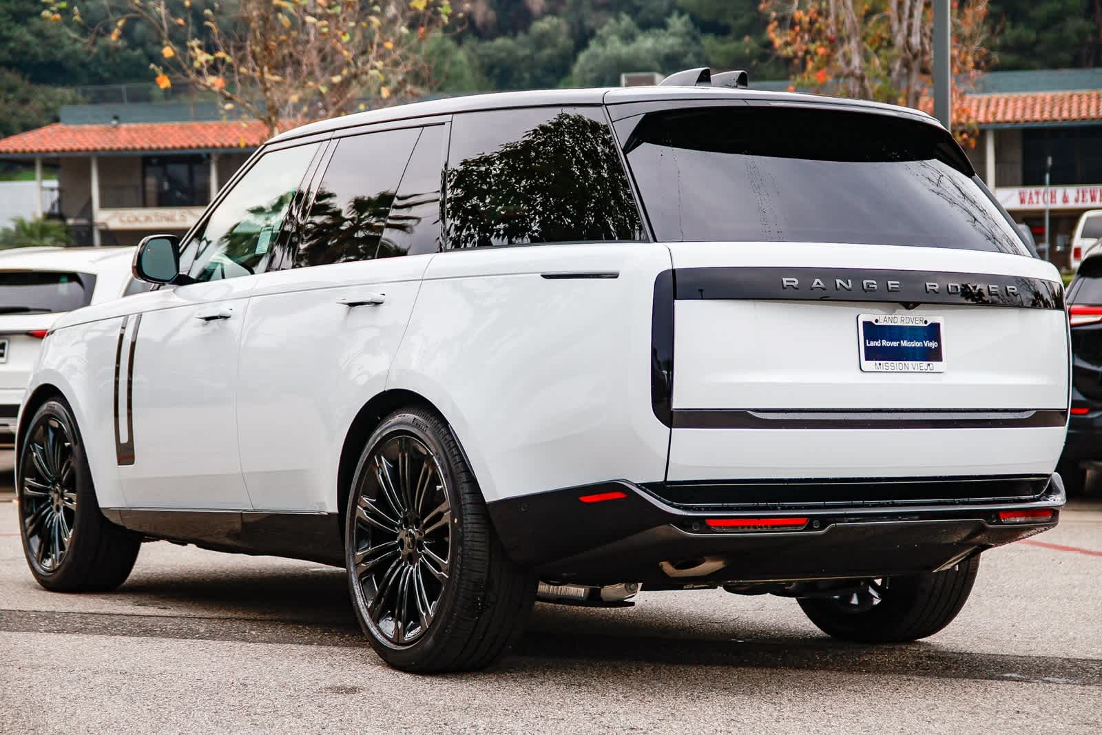 Thumbnail: 2026 Land Rover Range Rover - 6