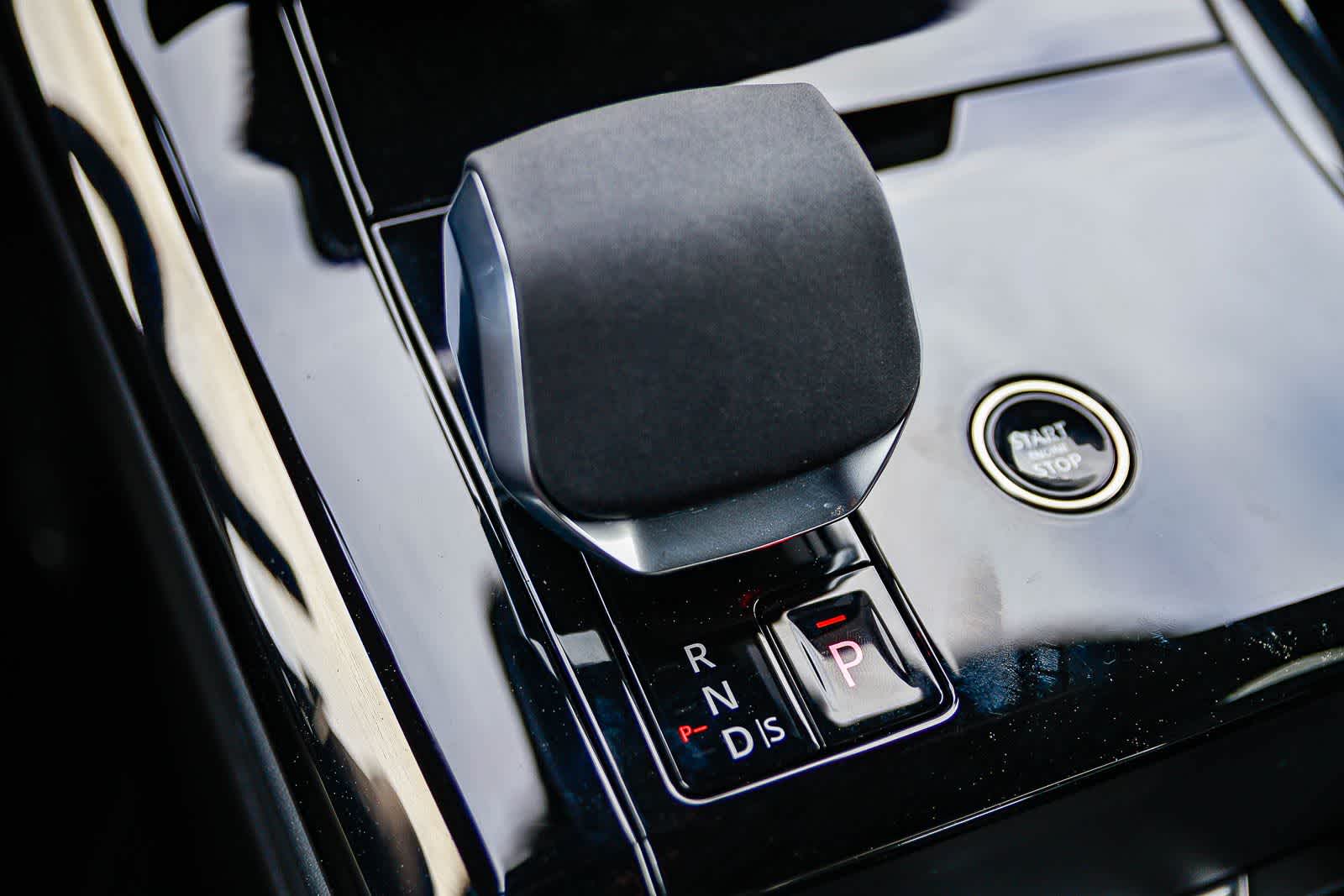 Thumbnail: 2025 Land Rover Range Rover Sport - 22