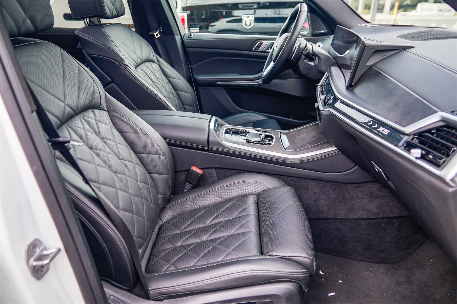 Thumbnail: 2024 BMW X5 - 16