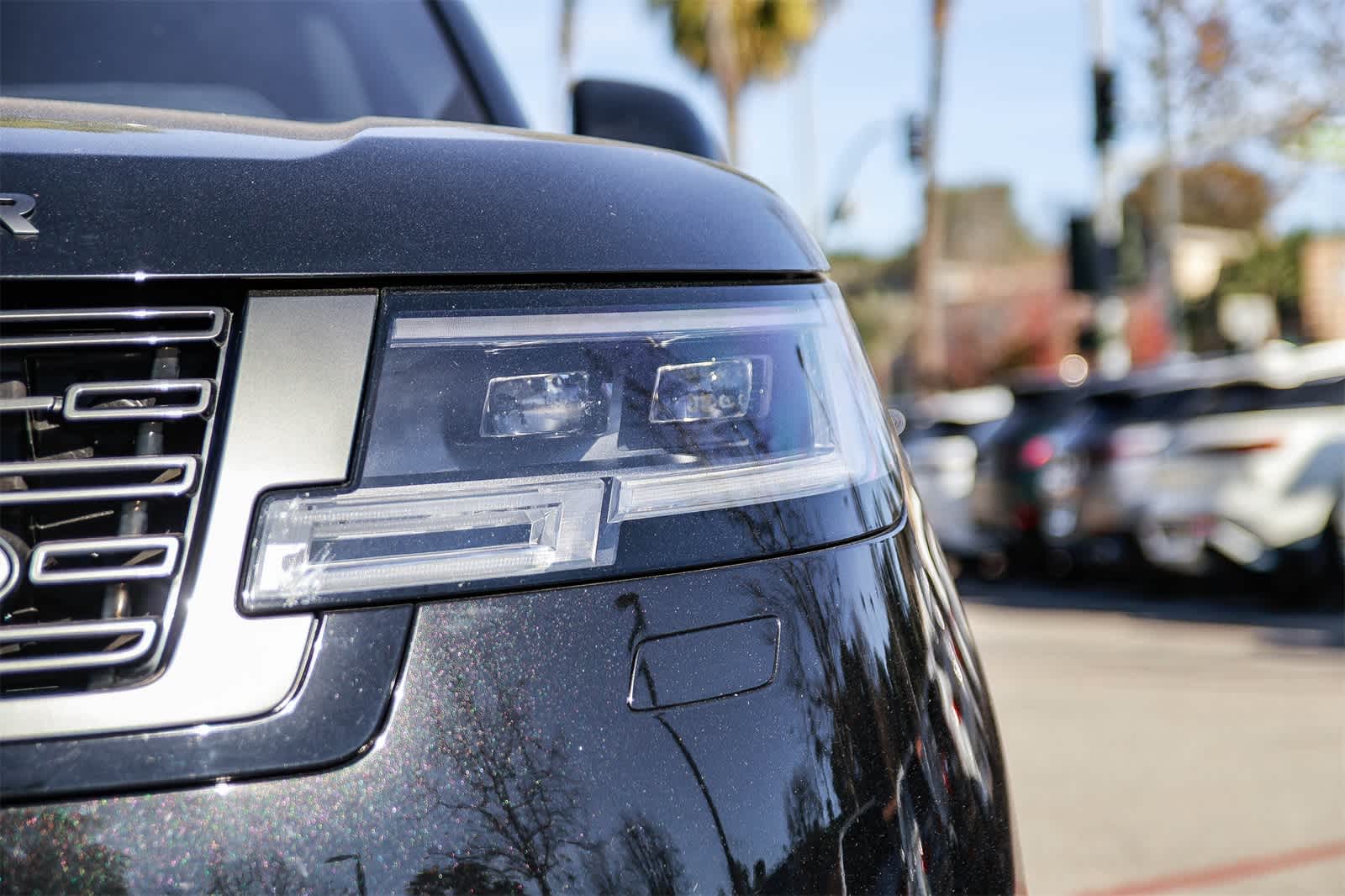 Thumbnail: 2023 Land Rover Range Rover - 10