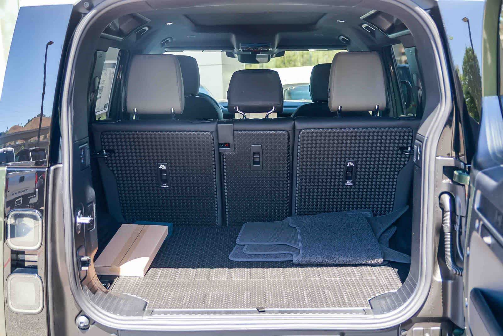 Thumbnail: 2026 Land Rover Defender - 29