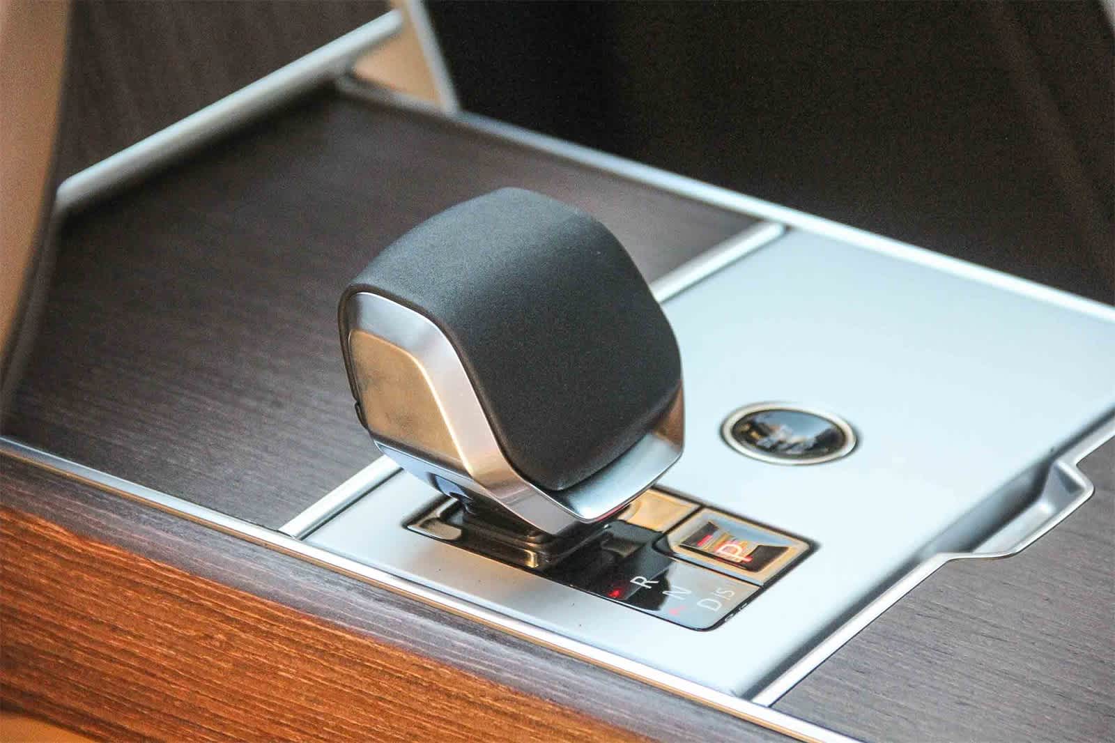 Thumbnail: 2025 Land Rover Range Rover - 15