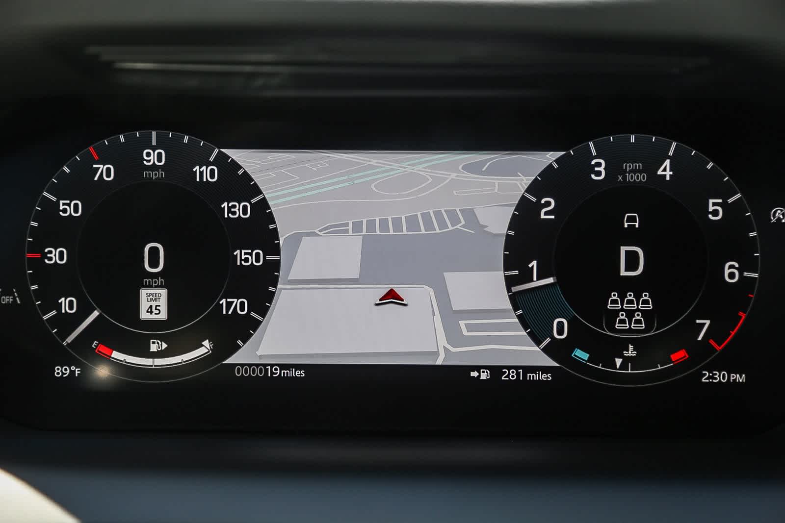 Thumbnail: 2025 Land Rover Discovery Sport - 22