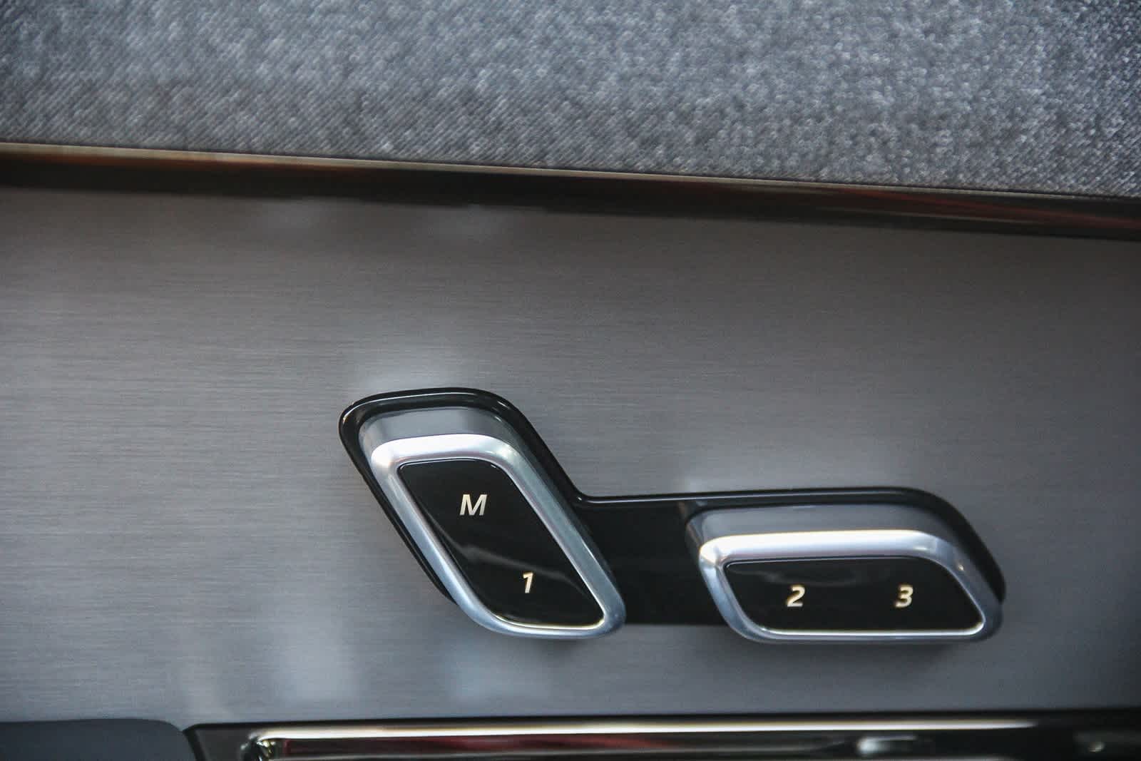 Thumbnail: 2025 Land Rover Range Rover Sport - 16