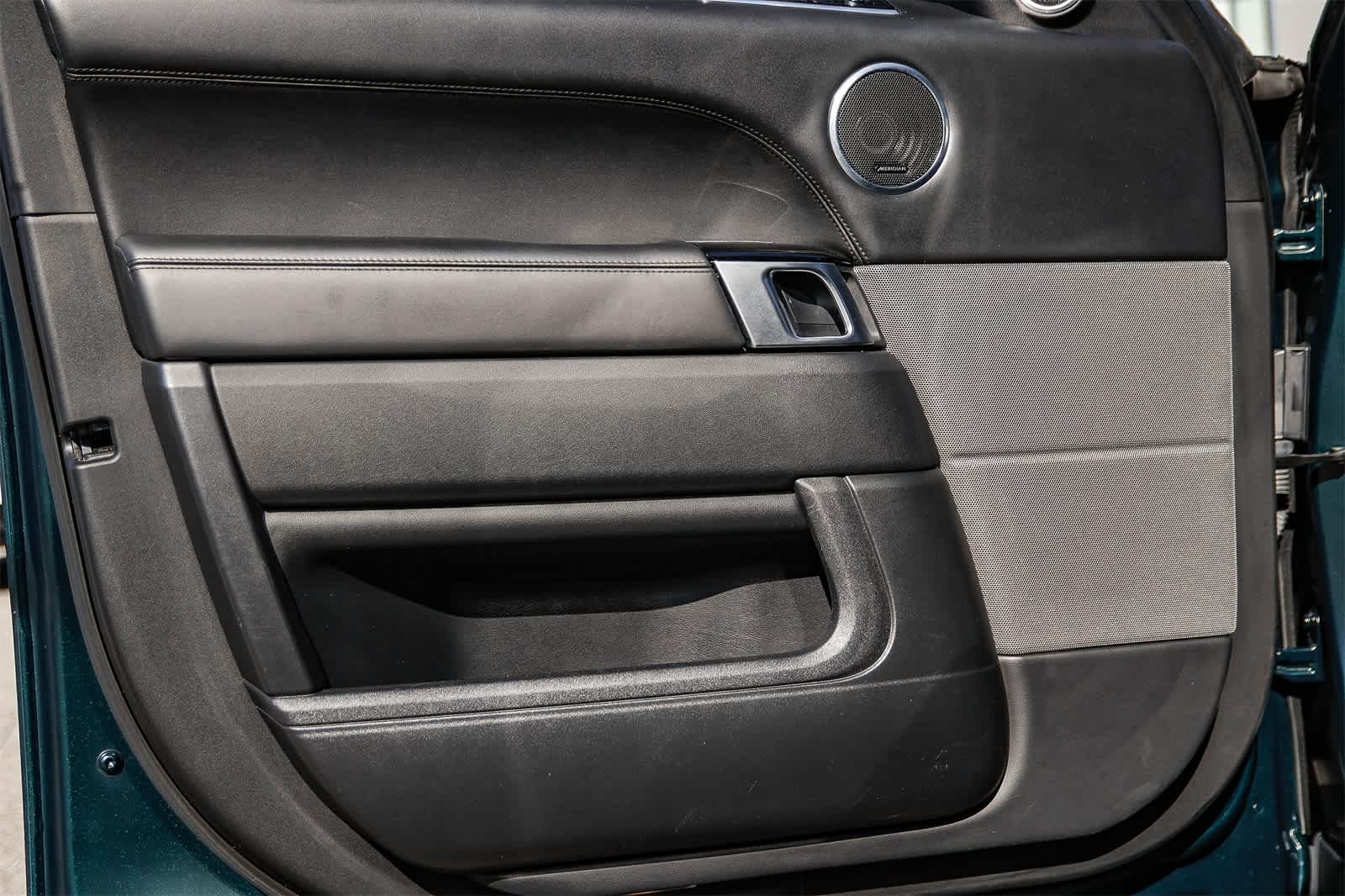 Thumbnail: 2020 Land Rover Range Rover Sport - 21