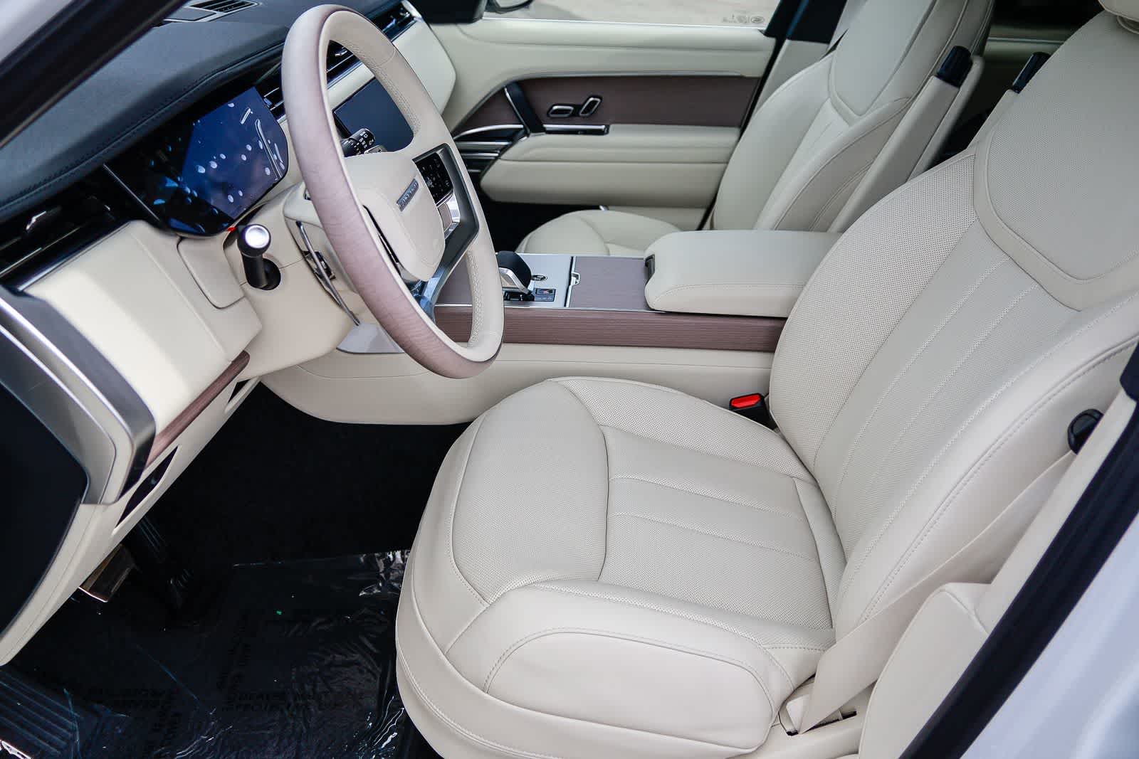 Thumbnail: 2026 Land Rover Range Rover - 20