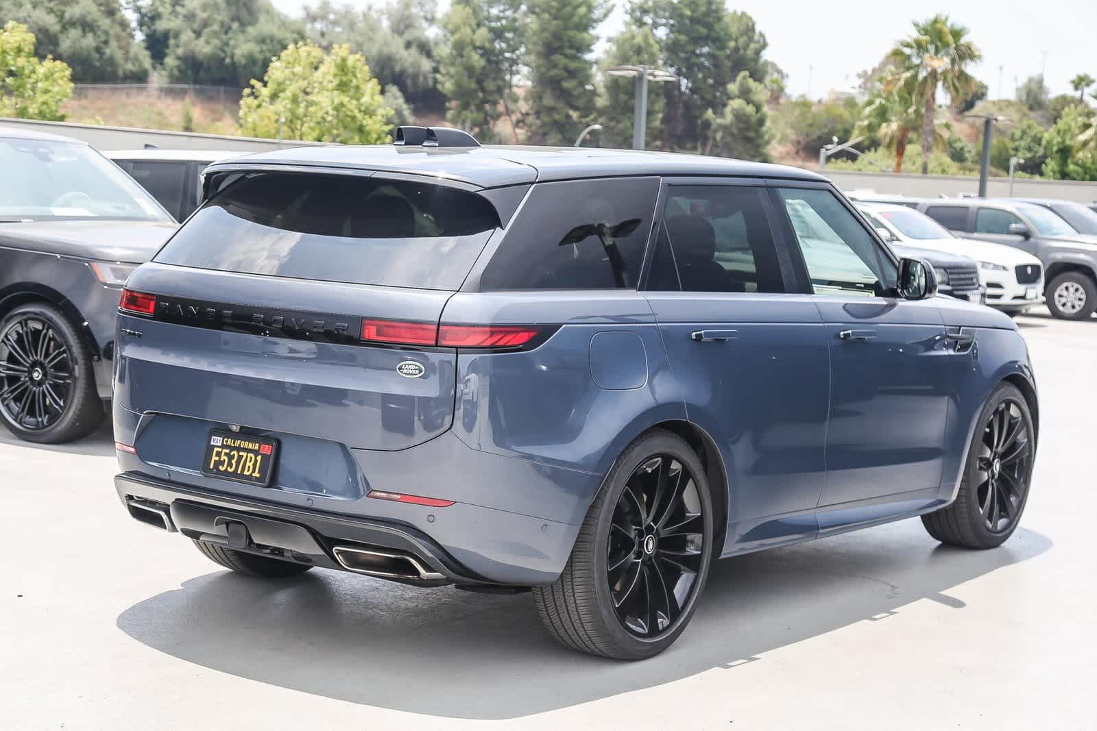 Thumbnail: 2023 Land Rover Range Rover Sport - 4
