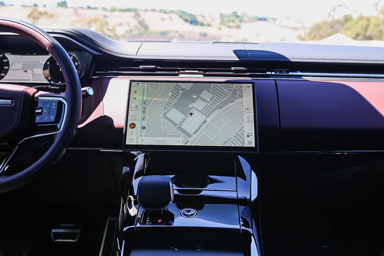 Thumbnail: 2025 Land Rover Range Rover Sport - 13