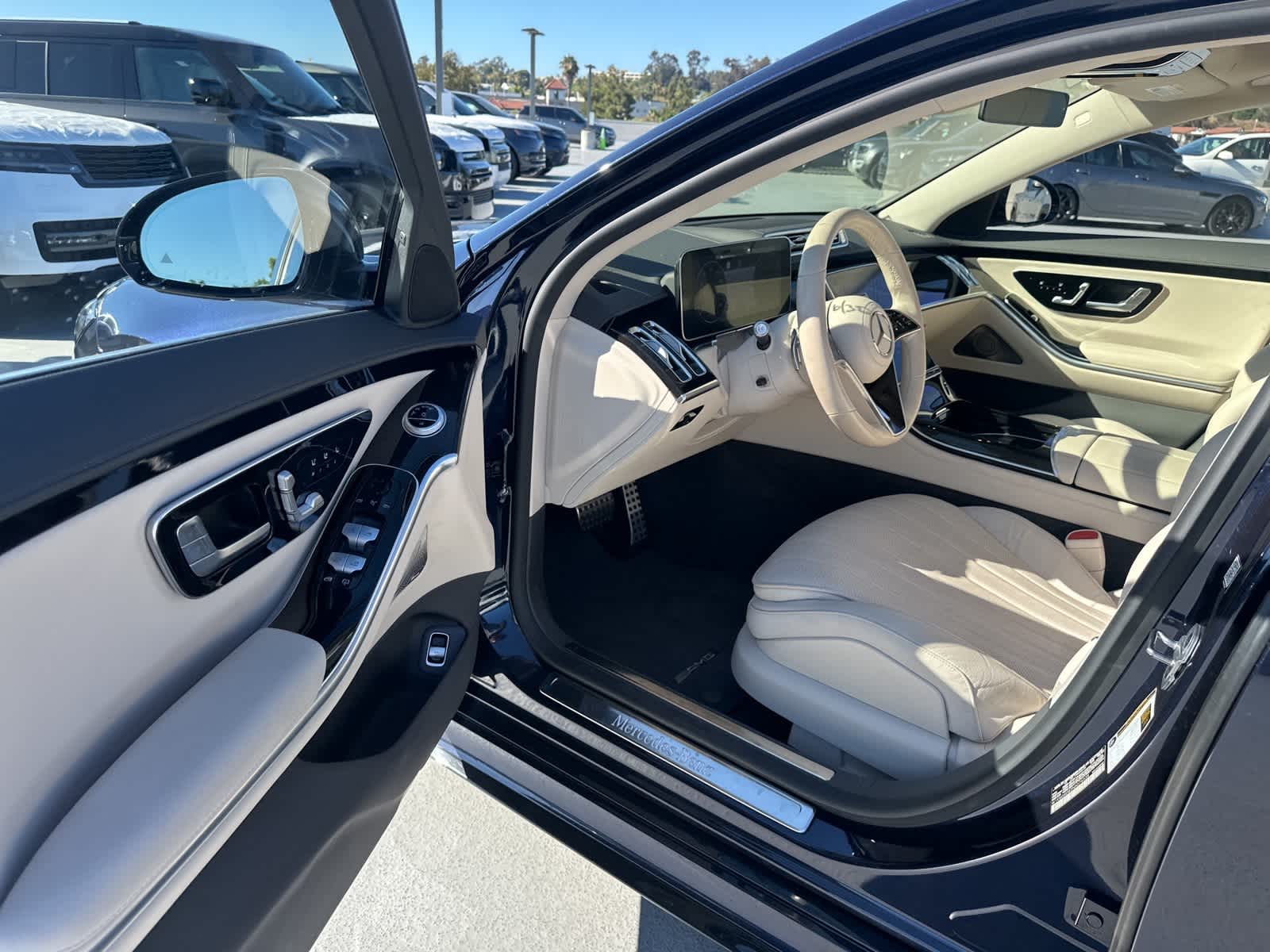 Thumbnail: 2022 Mercedes-Benz S-Class - 16