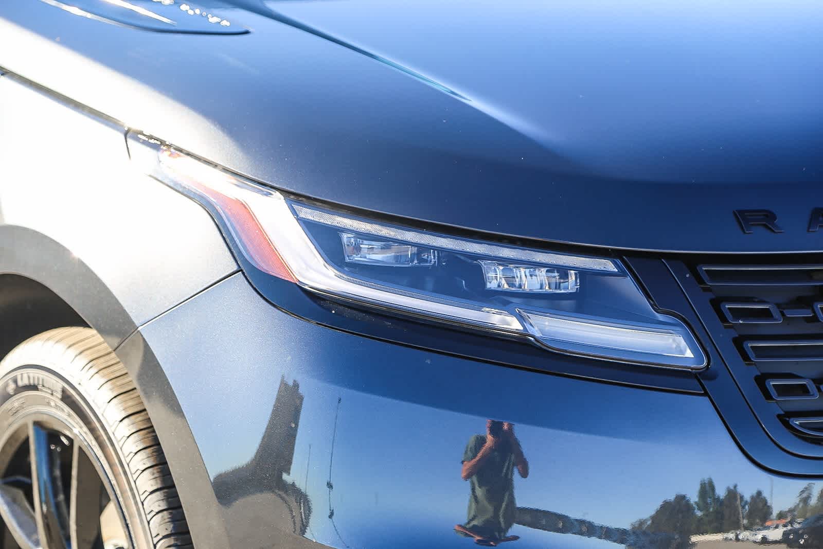 Thumbnail: 2026 Land Rover Range Rover Velar - 4