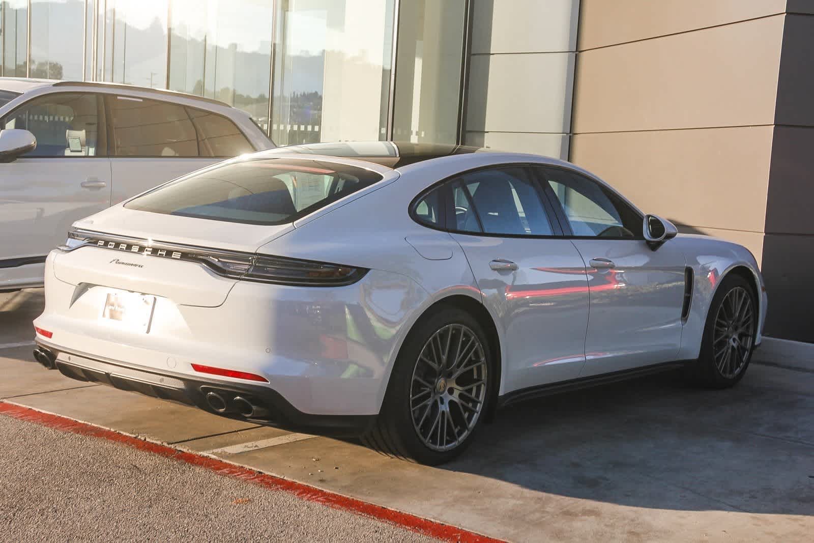 Thumbnail: 2023 Porsche Panamera - 6