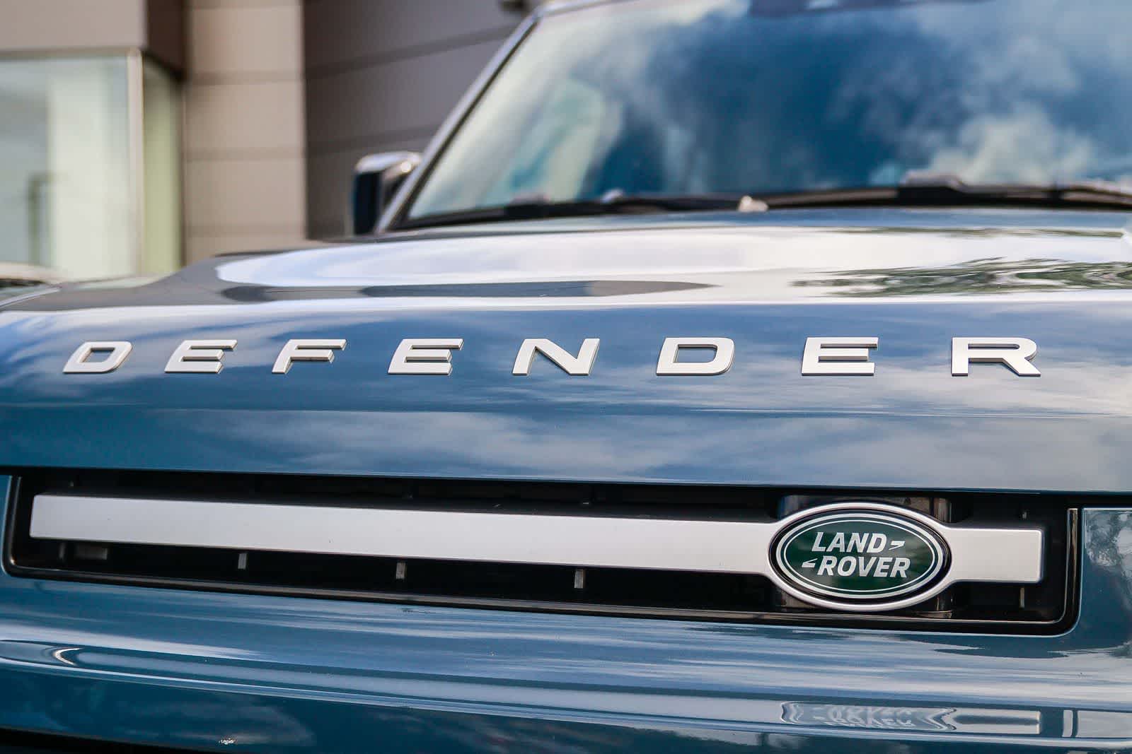 Thumbnail: 2023 Land Rover Defender - 11