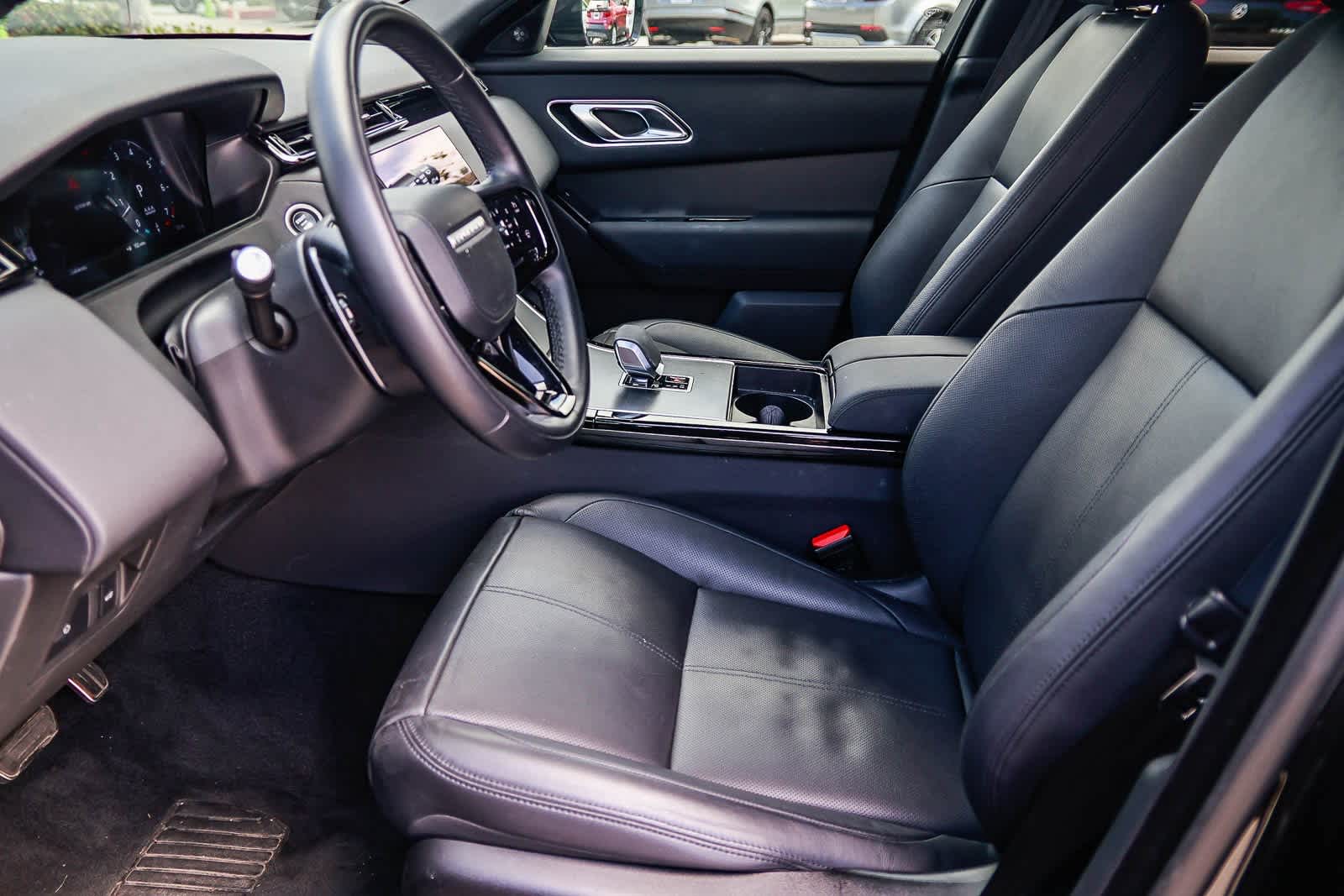 Thumbnail: 2025 Land Rover Range Rover Velar - 19