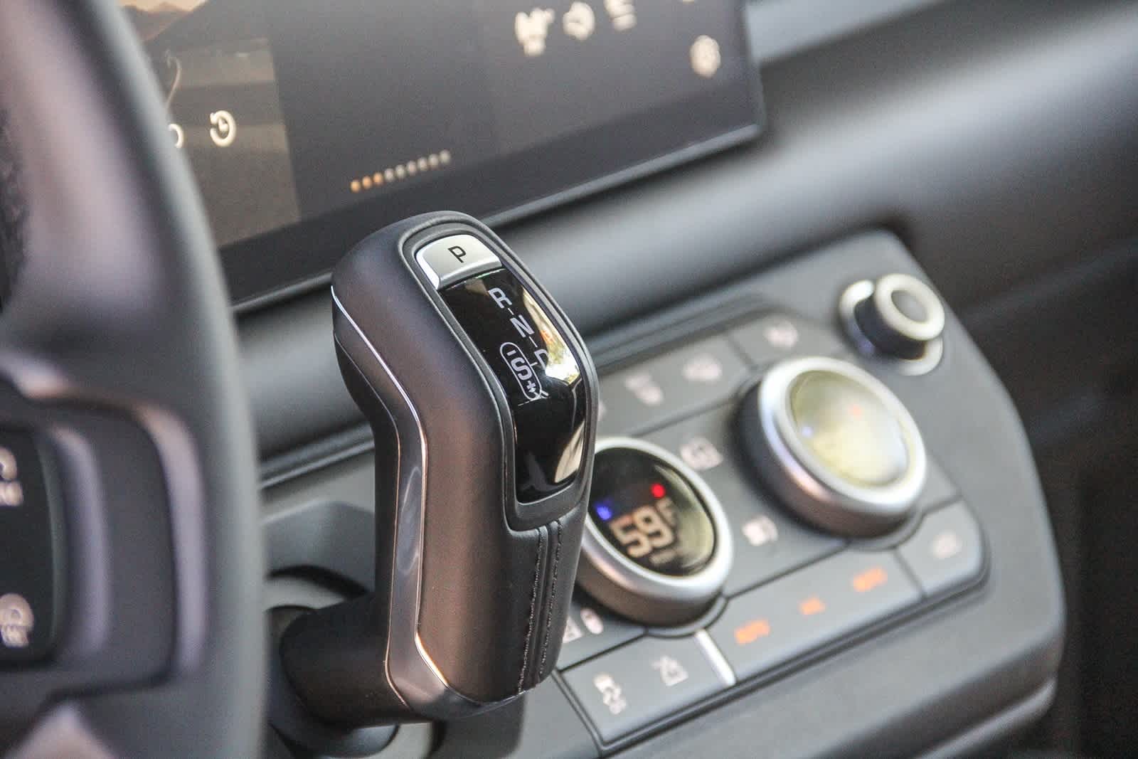 Thumbnail: 2025 Land Rover Defender - 20