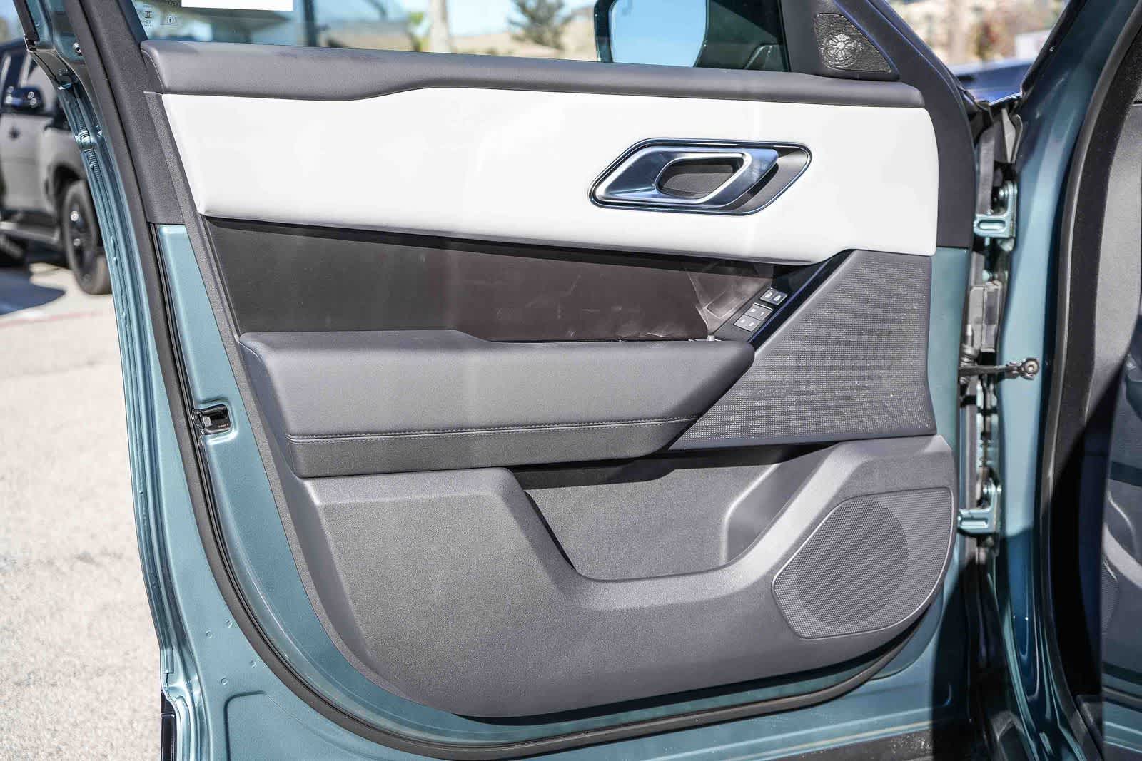 Thumbnail: 2026 Land Rover Range Rover Velar - 19