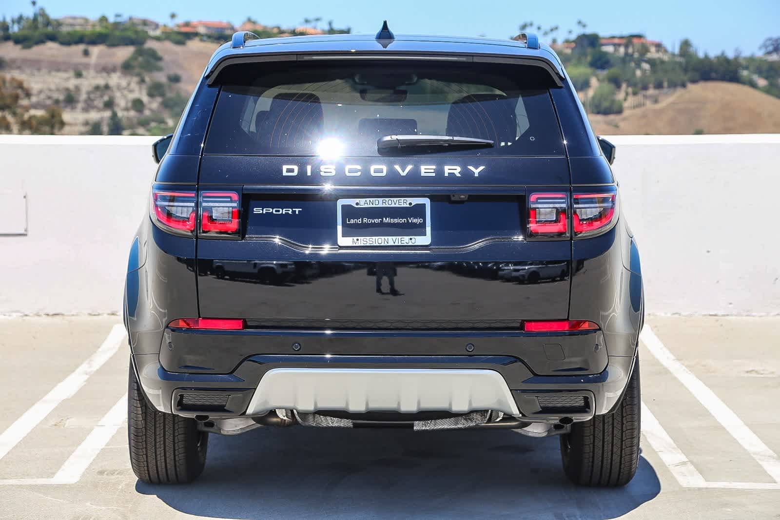 Thumbnail: 2025 Land Rover Discovery Sport - 7