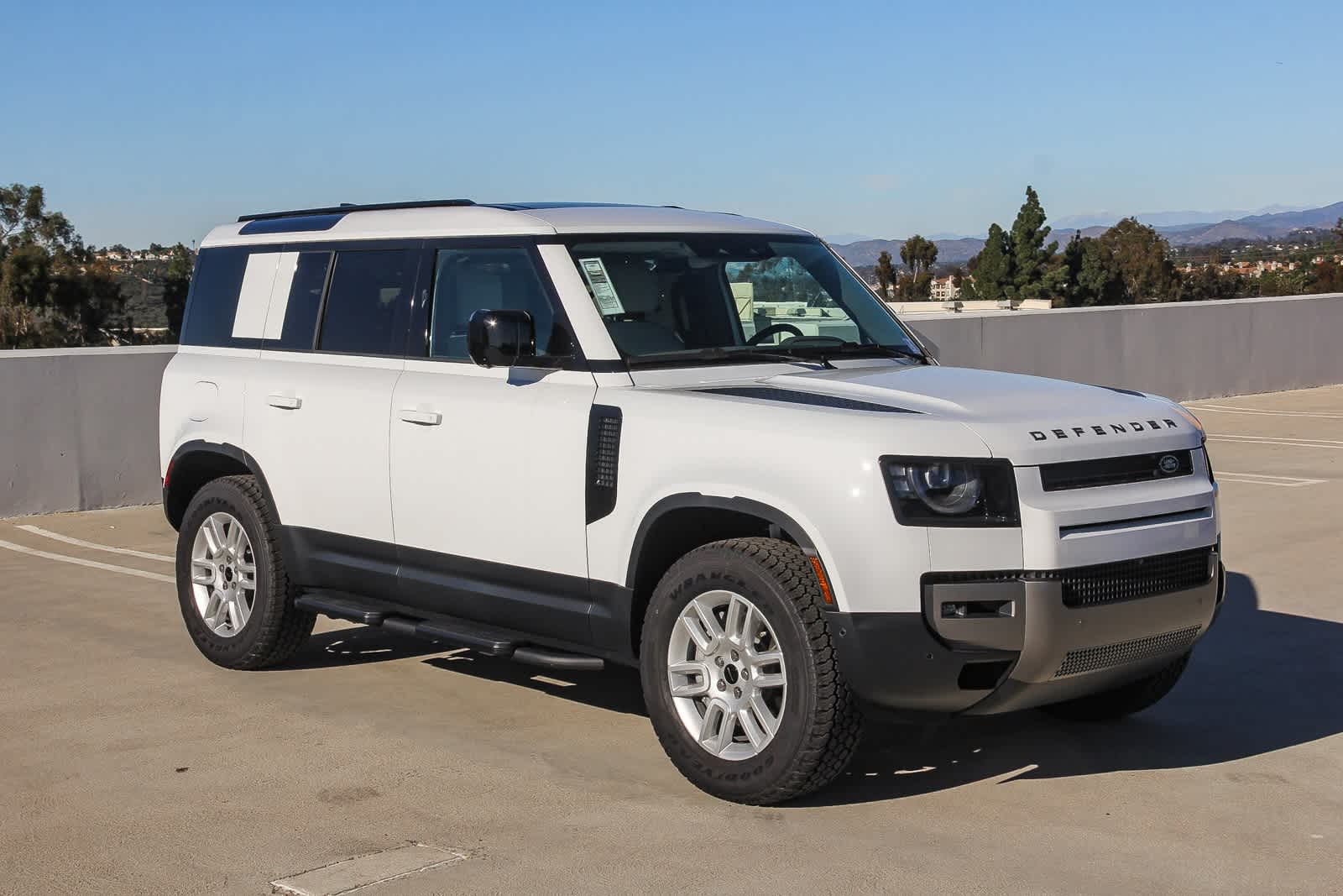 Thumbnail: 2026 Land Rover Defender - 3