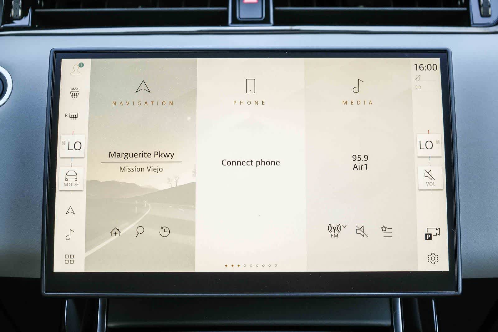 Thumbnail: 2026 Land Rover Range Rover Evoque - 12