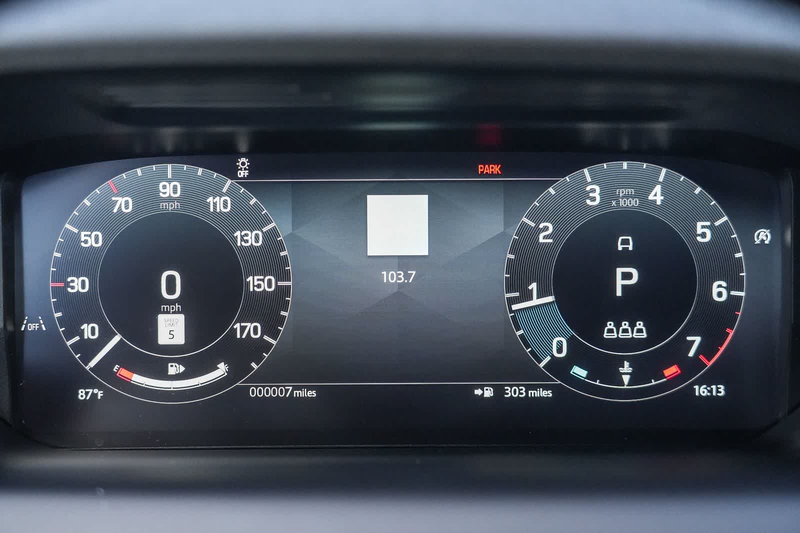 Thumbnail: 2026 Land Rover Discovery Sport - 22